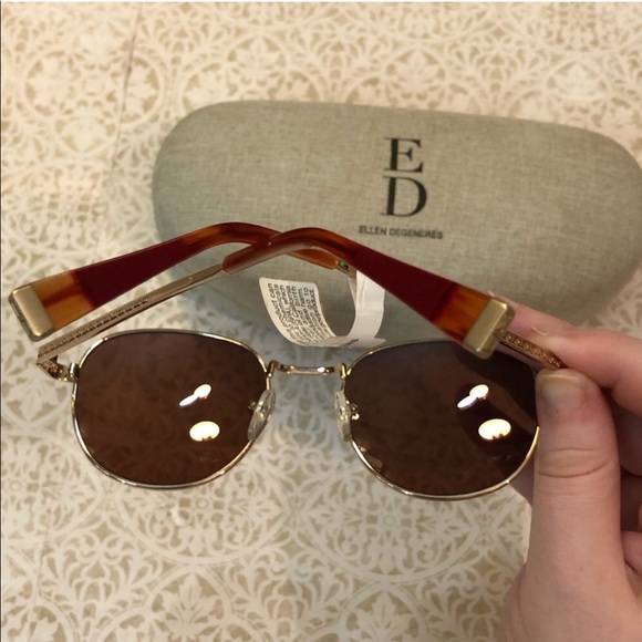 Ellen DeGeneres Sunglasses - Picture 6 of 8